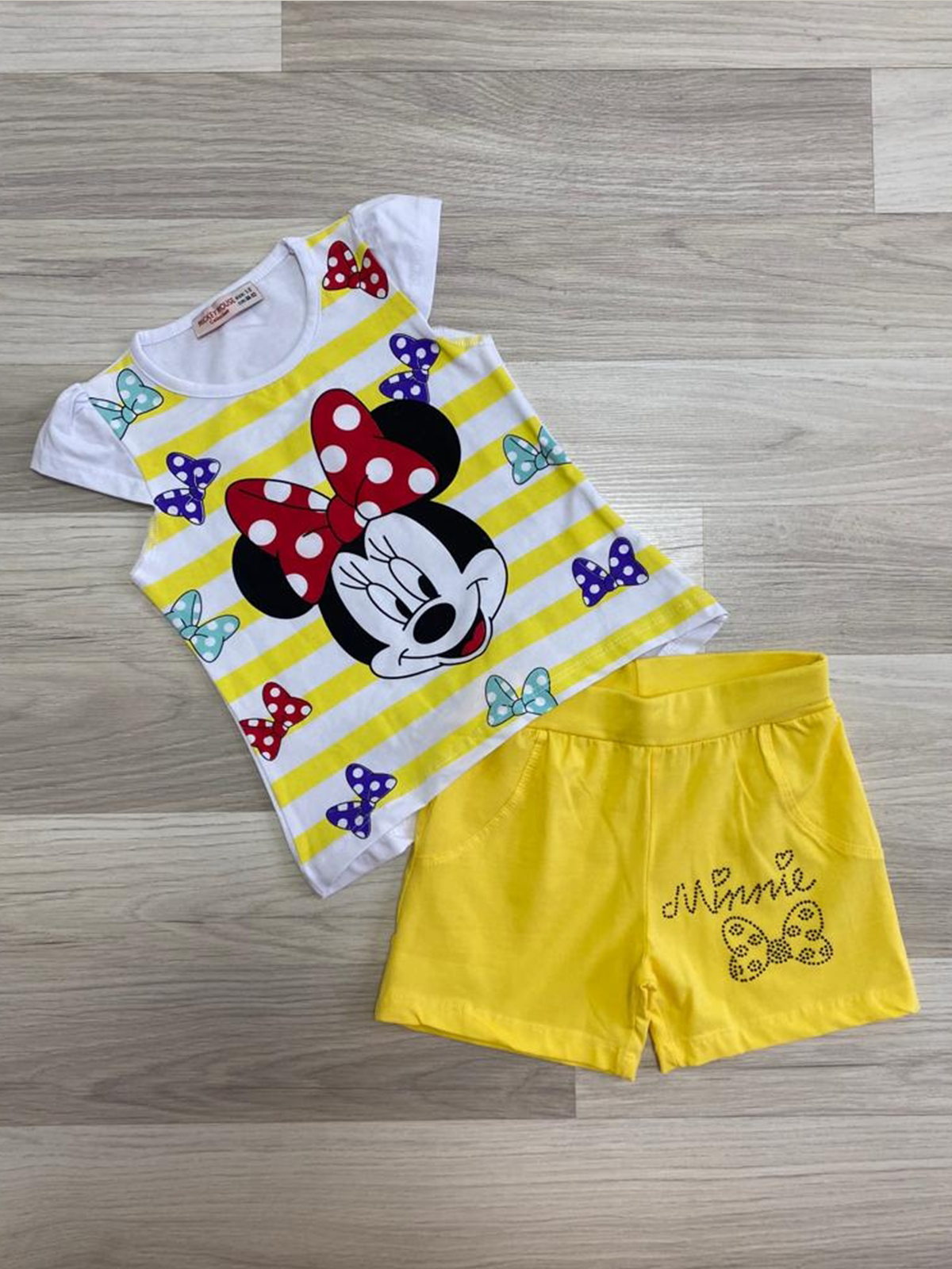 Mickey%20Desenli%20Şortlu%20Kız%20Takım